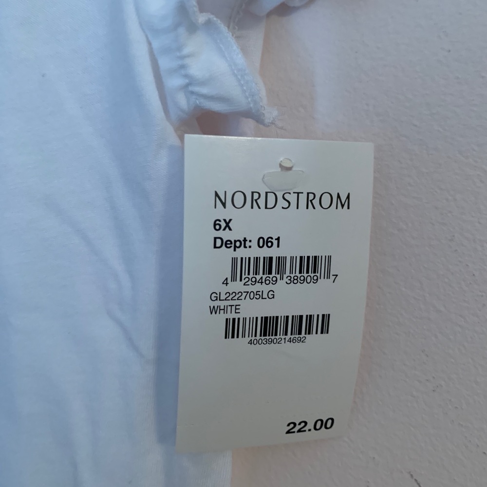 Cute white top - Picture 3 of 3